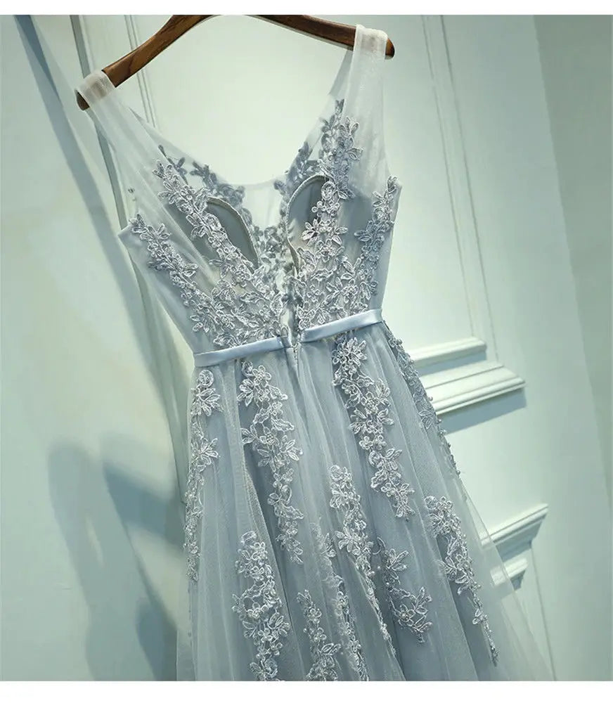 A-line V-neck Tulle Sleeveless Zipper Up Long Prom Applique V Neck Evening Gowns Formal Elegant And Pretty Women's Dresses