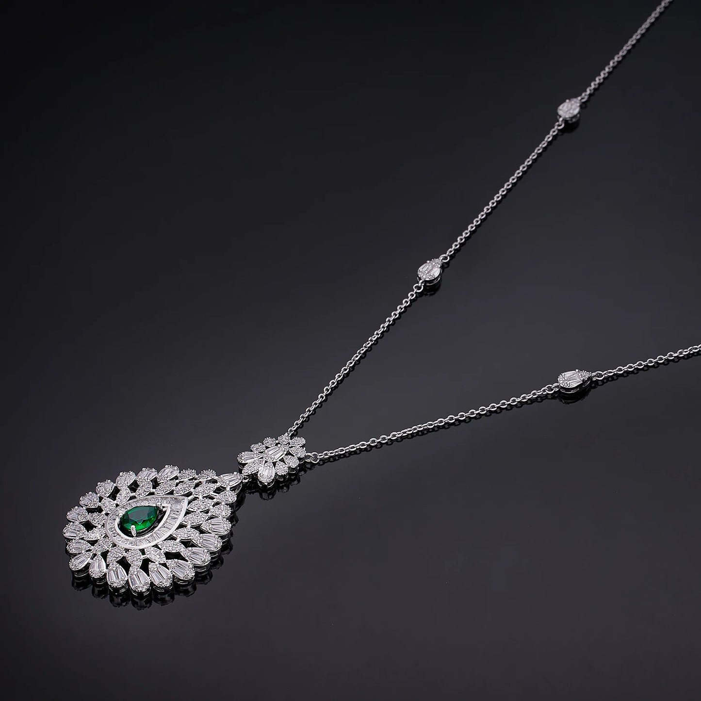 Elegant Women Wedding Jewellery African CZ Crystal Leaf Drop Bridal Necklace Bracelet and Earrings Jewelry Sets