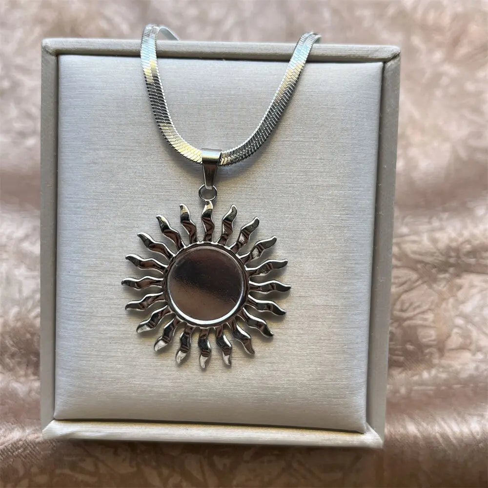 Stainless Steel Exaggerated Punk Big Round O Shaped Pendant Necklace Women Men Chunky Snake Blade Chain Grunge Steampunk Jewelry