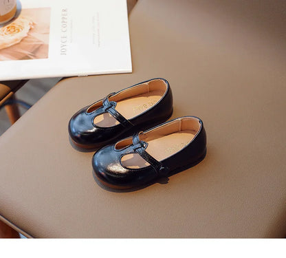 2025 new style soft soled leather shoes for little girls, fashionable and versatile princess shoes, children's college style