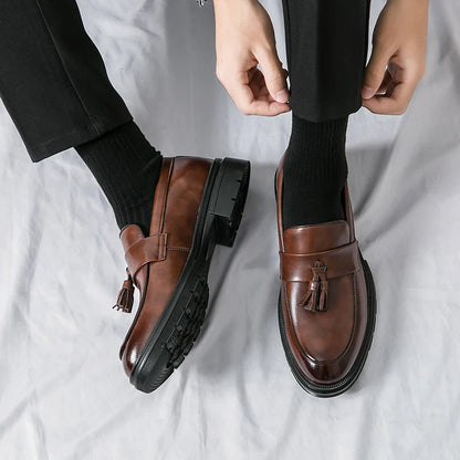 Men's Dress Shoes Classic Social Brogues Casual Leather Shoes For Men Formal Office Wedding Shoes Male Tassel Leather Loafer Man