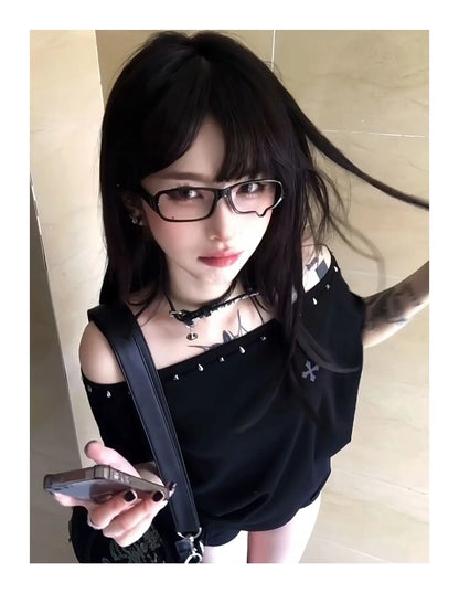 Black Off Shoulder Cross Women's T-shirt Short Sleeve 2000s Clothes Y2k Summer Tops Tees Female Clothing Chic Vintage