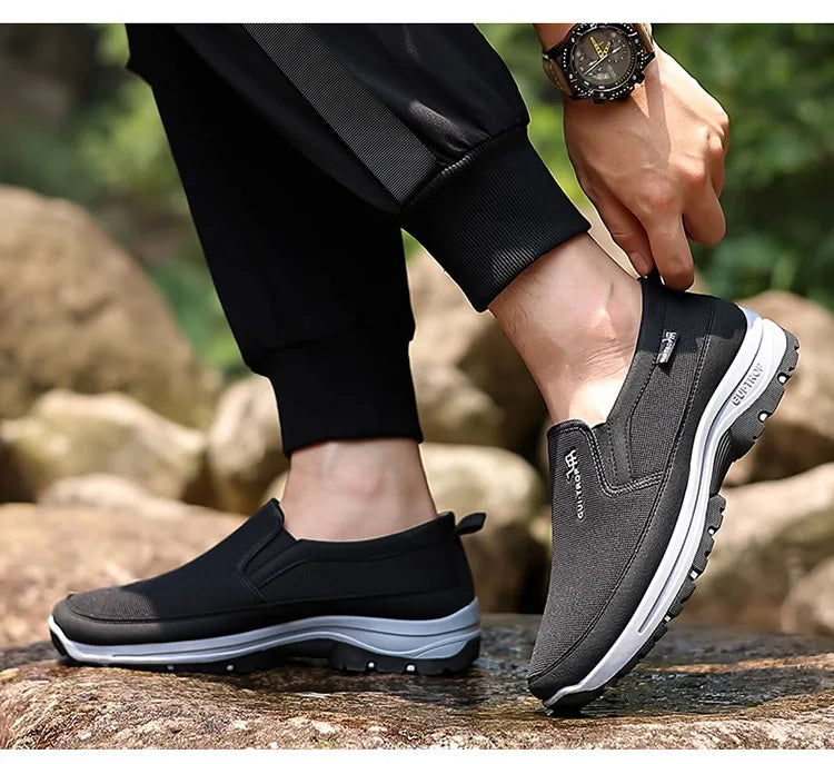 Loafers Men Sneakers Mesh Breathable Non-Slip Slip On Vulcanized Shoes Soft Sole Solid Color Comfortable Water Shoes