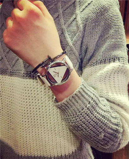 Fashion Simple Triangular Glass Watch Nail Bracelet Set Quartz Watch