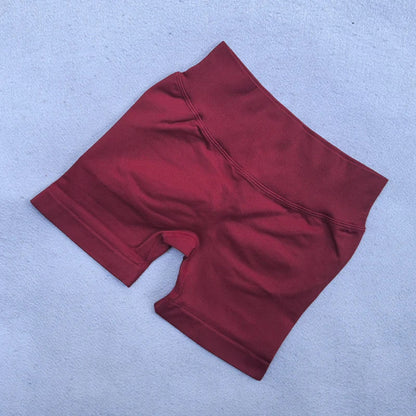 New Seamless Yoga Set Women 2Pcs Padded Halter Tank Top Scrunch Butt Lifting Gym Shorts Set Summer Sportswear Workout Clothes
