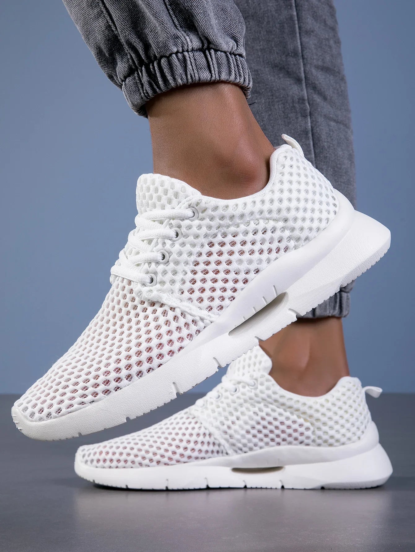 Men's Mesh Breathable Casual Comfortable Walking Shoes