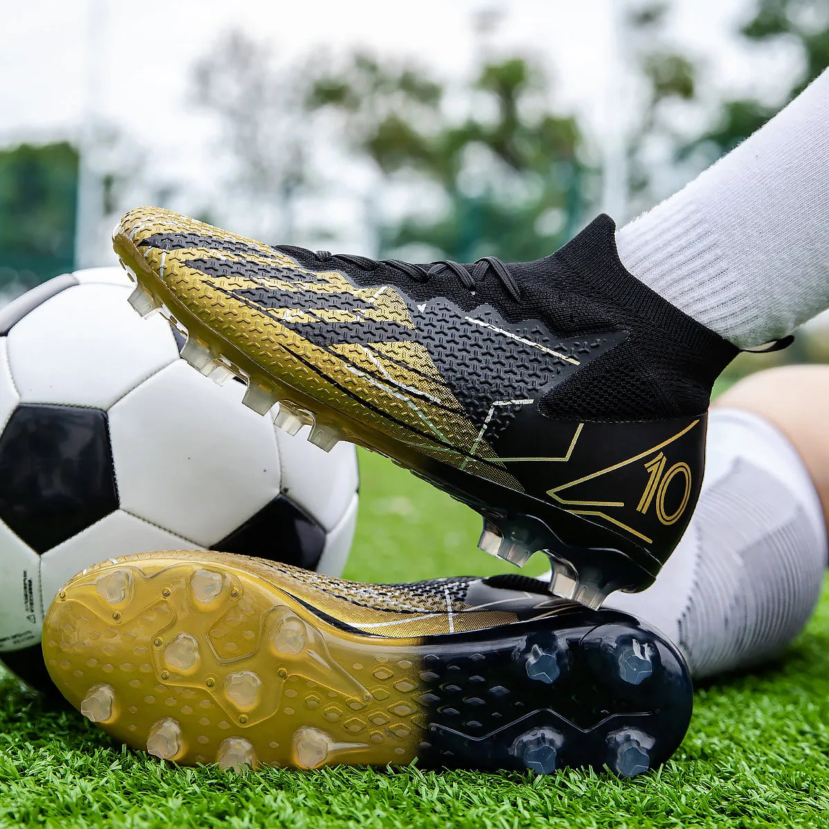 Limited high-top soccer boots FG spikes and TF broken nails Unisex style are available in 3 colors football boots sneakers