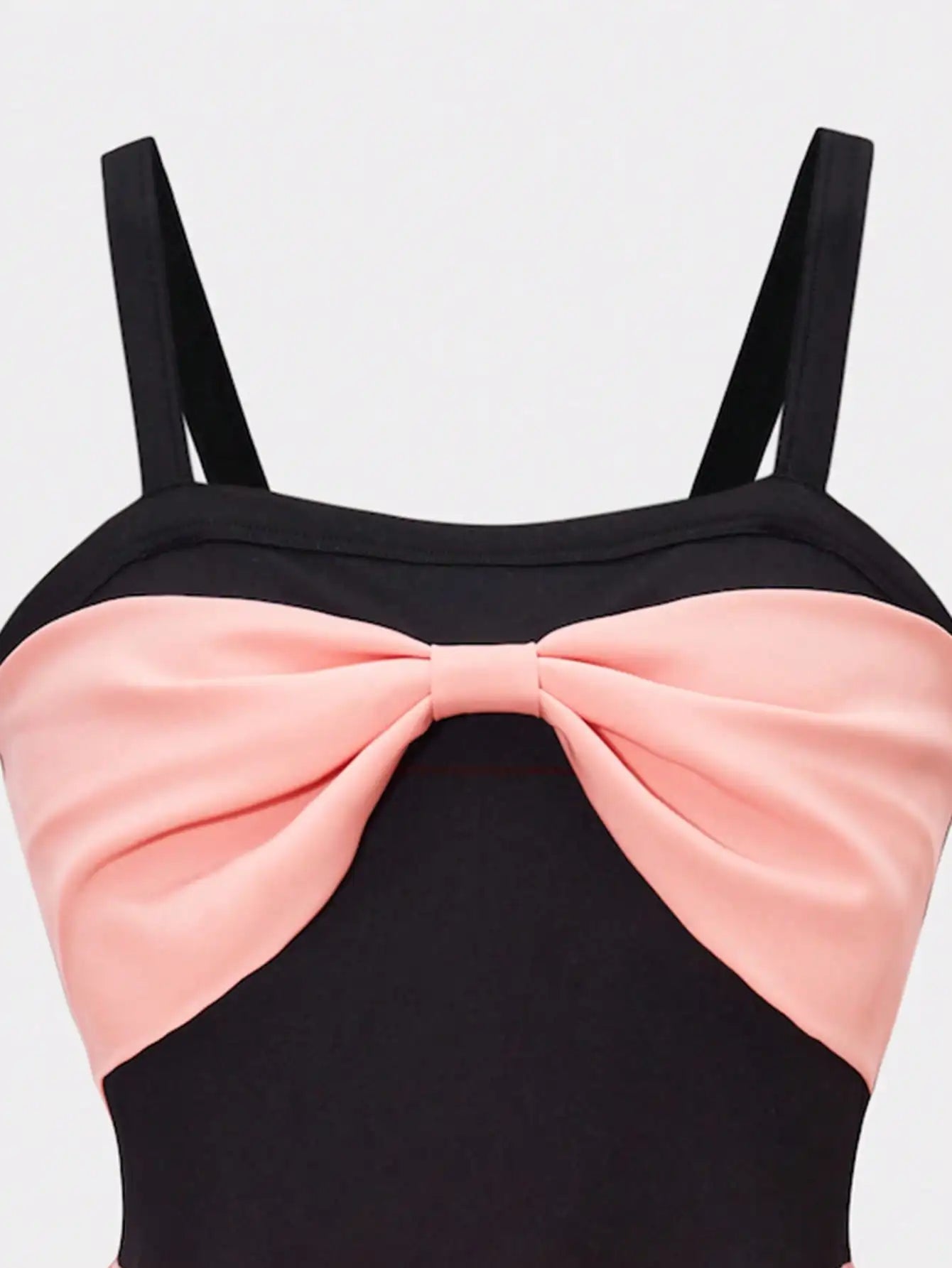 Girls' fashionable and elegant camisole dress for summer, girls' outdoor casual contrasting butterfly bow curved skirt dress