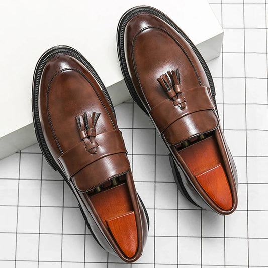Men's Dress Shoes Classic Social Brogues Casual Leather Shoes For Men Formal Office Wedding Shoes Male Tassel Leather Loafer Man