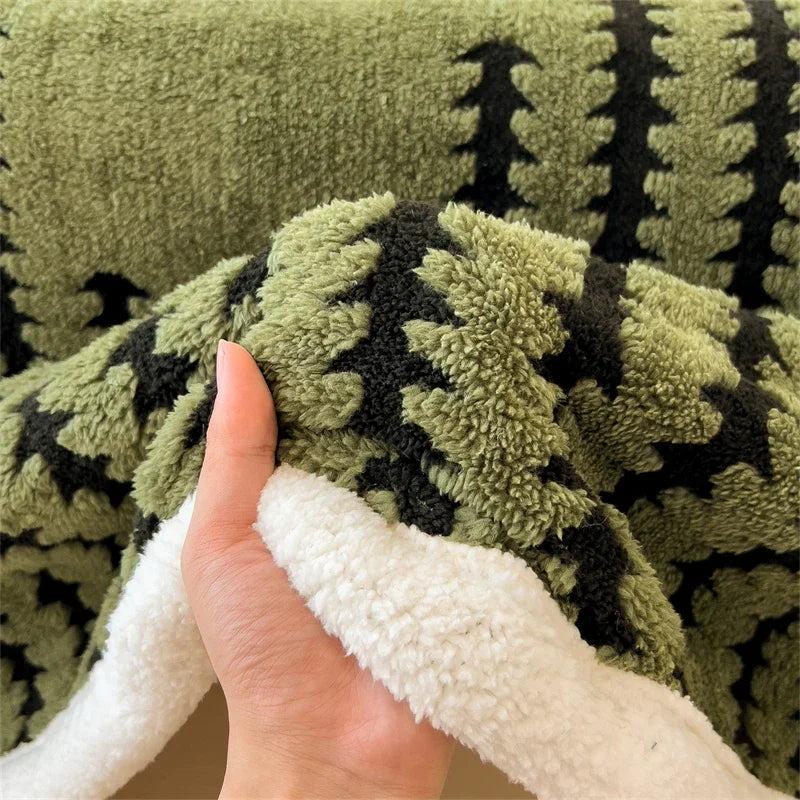 Super Thick and Warm Flannel Blanket Super Soft Fluffy Queen Size Bed Blanket Cozy Skin-friendly Multifunctional Nap Blanket