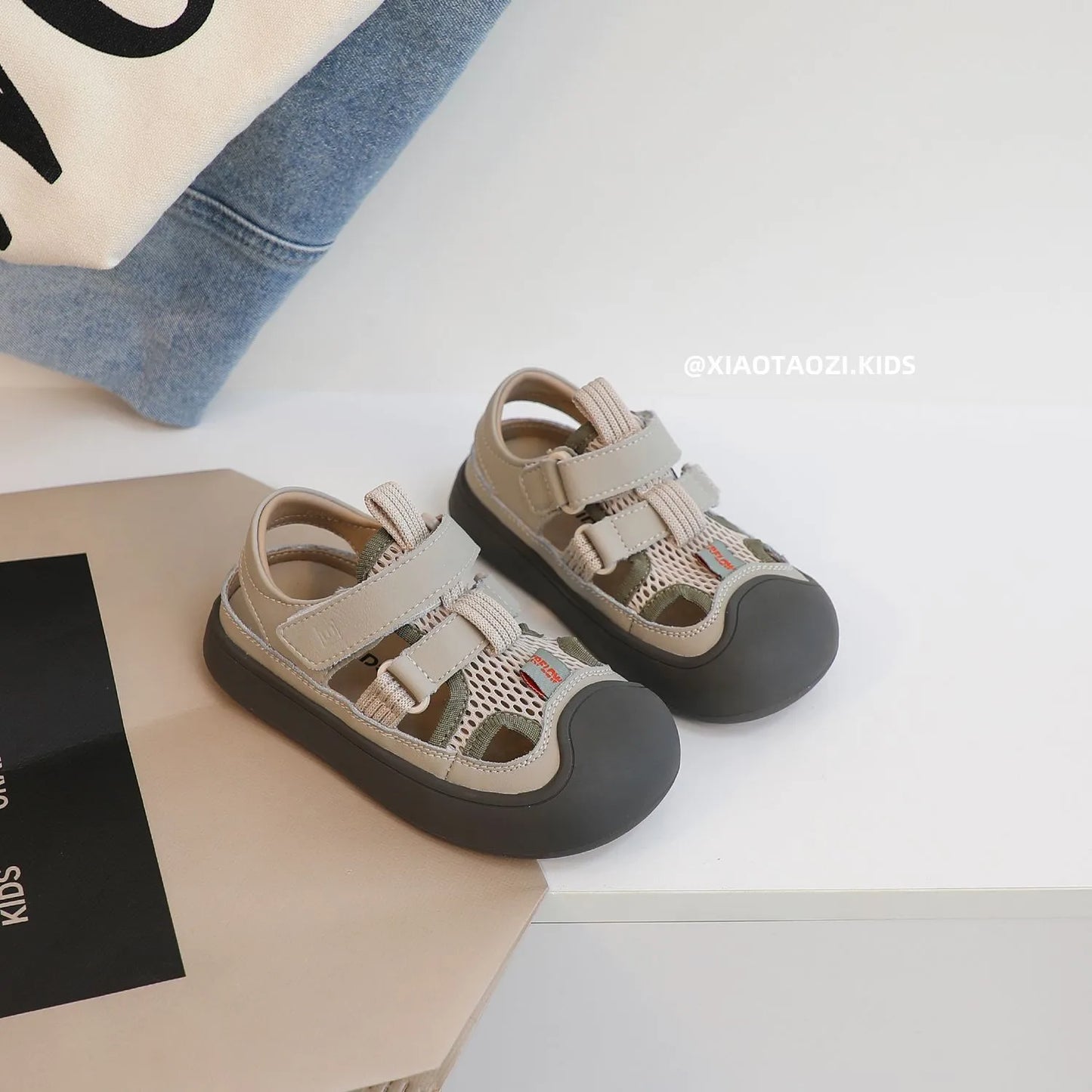 Children Sports Sandals Versatile Kids Causal Cut-outs Sandals Summer Fashion Boys Girls Patchwork Mesh Beach Shoes Black Beige