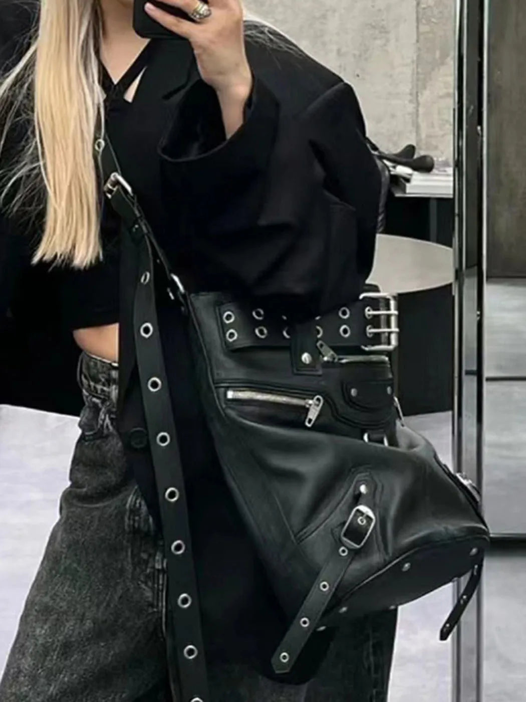 High Street Vintage Handbag Women New Rivet Large Capacity Casual Crossbody Bags Ladies Moto Biker Black Messenger Bag