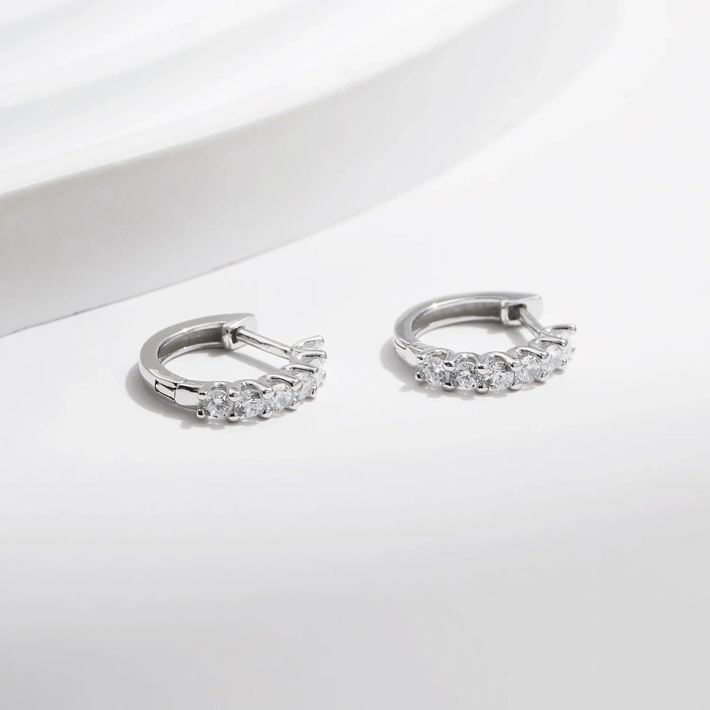 Moissanite Small Hoop Earrings 925 Sterling Silver Hollow Sparkling Ear Buckles For Women Wedding Fine Jewelry