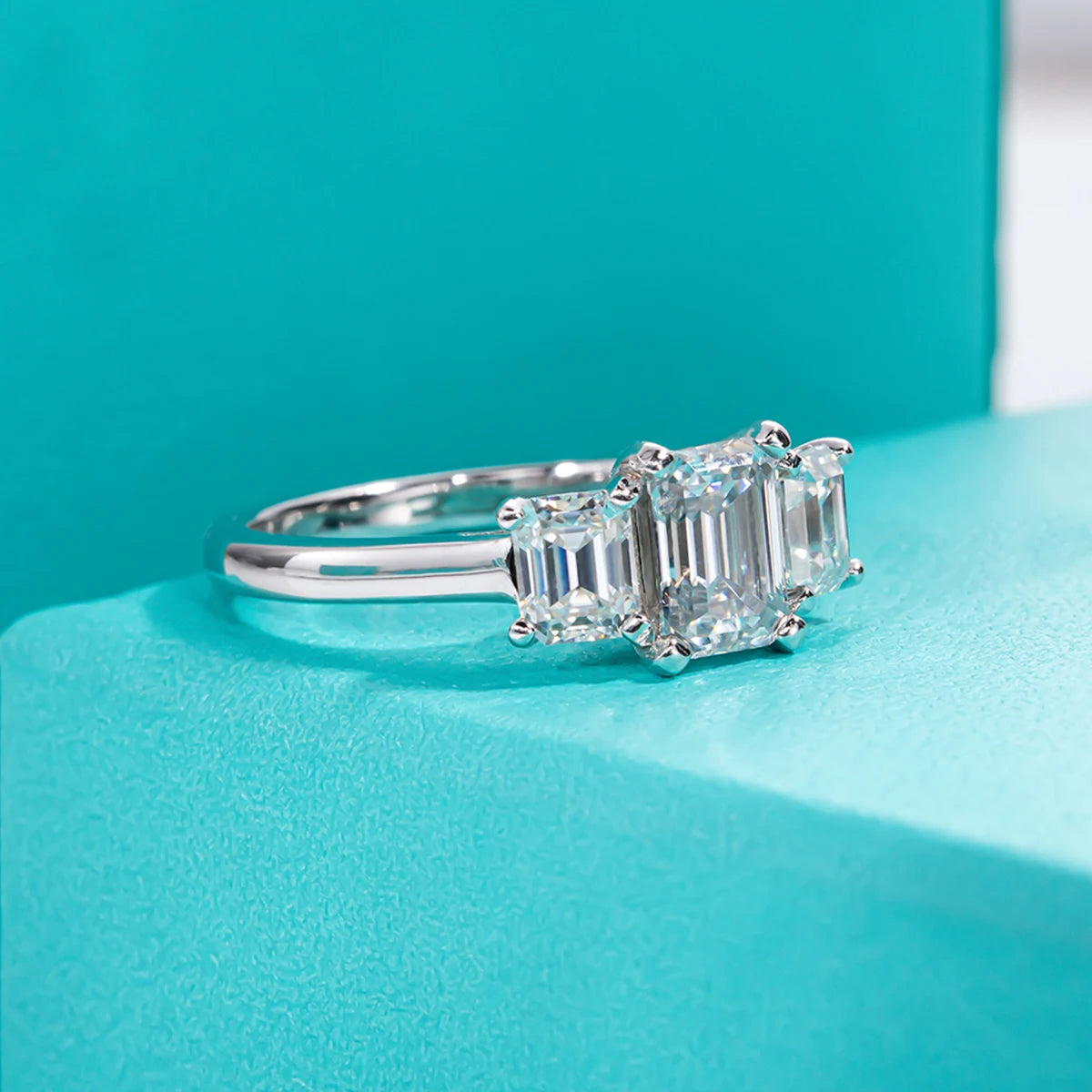 1.6cttw Emerald Cut D Color Moissanite Ring 18K Gold Plated 925 Sterling Silver Engagement Wedding Rings For Women
