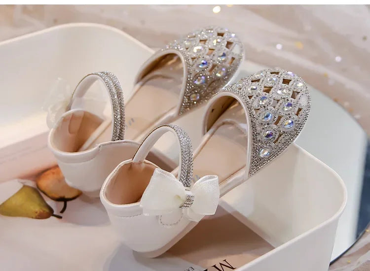 Girls Sandals Shiny Crystal Ins Trendy 2026 Summer New Kids Princess Shoes Mesh Lace Bows Girls Dance Shoes Elegant Hollowed-out