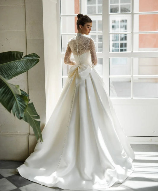 Customized A-line dress, high-neck wedding dress, elegant bow puffy dress, wedding dress  Vestido de novia