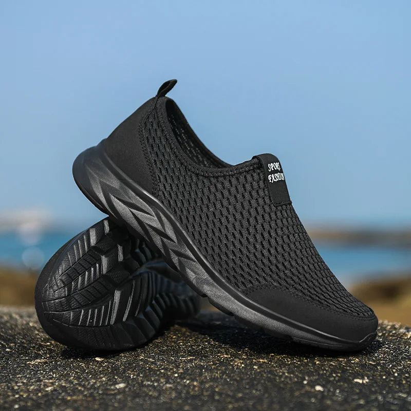 Tênis Masculino Feminino Respirável de Malha Sapatos Casuais Antiderrapantes Tamanho Grande Loafers Leves Para Caminhada