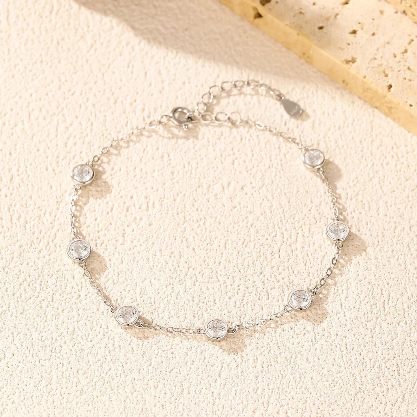 925 Sterling Silver Bezel Round Sparkling Clear Cubic Zirconia Stackable Charm Fashion Bracelet For Women Fine Jewelry