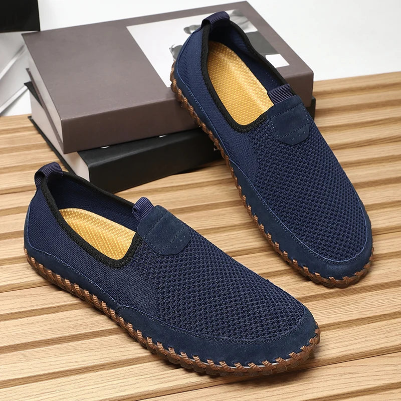 Breathable Men Casual Shoes Lightweight Outdoor Male Walking Shoes Anti-slip Men's Sneakers Slip on Flats Vulcanized Shoes 2025
