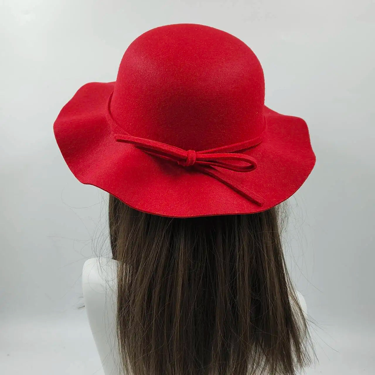 Hat Women's Autumn Wave Curled English Retro Versatile Fisherman Hat Fashion Hepburn Style Woolen Top Hat