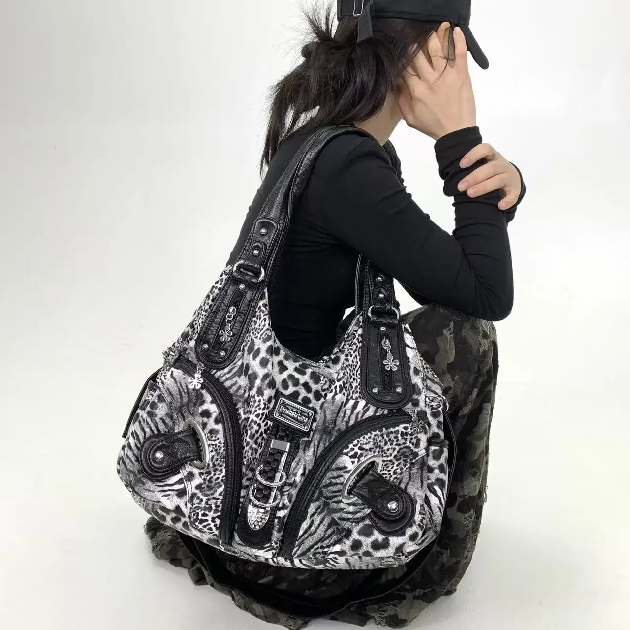 Y2K vintage hot girl personality leopard print shoulder bag with multiple compartments, Maillard crossbody handbag