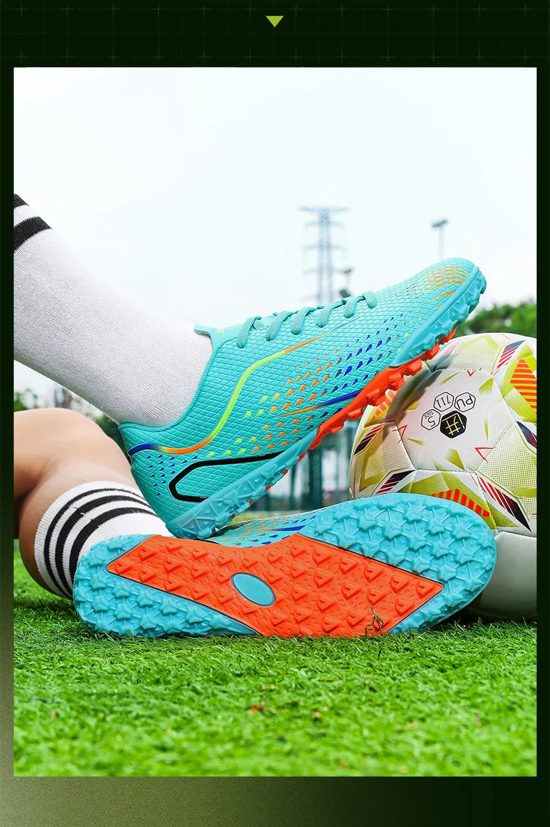 New Men Soccer Shoes Hot Sale Women Professional Football Boots Unisex High-quality Futsal Ultralight Cleats TF/FG Sneakers