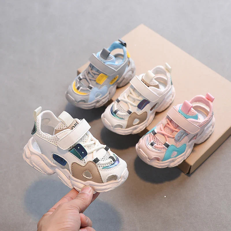 Kids Sports Sandals Fashion Classic 2025 Summer Boys Girls Beach Shoes Cut-outs Air Mesh Breathable Hollow Casual Fashion Sandal
