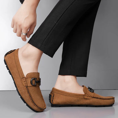 The 2025 new men's soft-soled comfortable casual shoes are versatile Lazy people can wear them on one foot Size 46 size 47