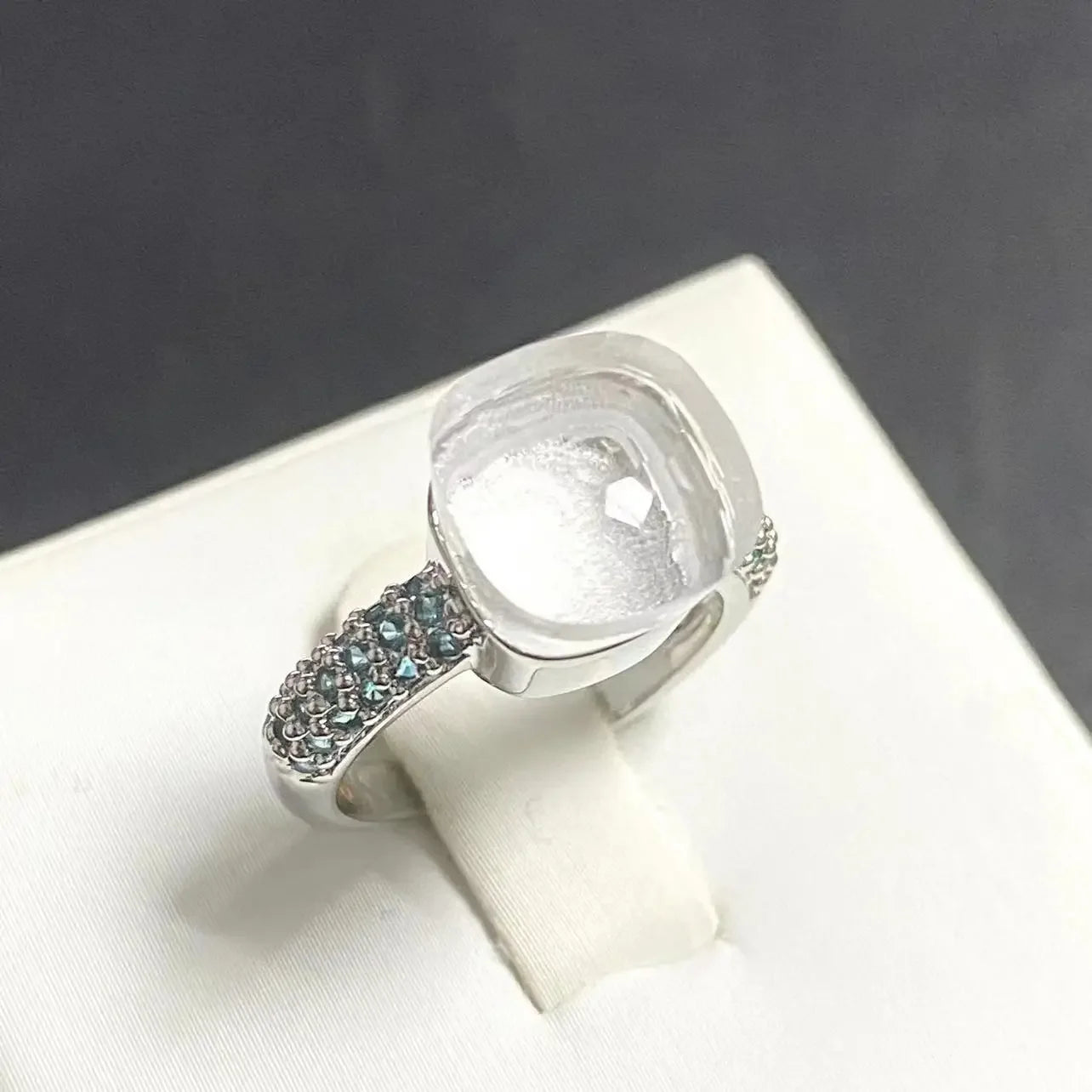 10.6mm Classic Ring for Women Light Blue Zircon Blue Topaz Candy Water Drop Crystal Ring Platinum Plated Jewelry Gift