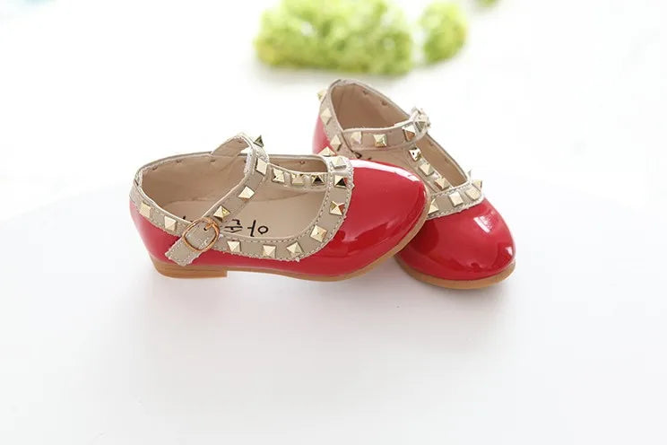 Girls Shoes Spring Children Shoes Girl Rivets Princess Autumn Toddler Girls Kids Flat Shoes T-Tied Style Girls Summer Sandals