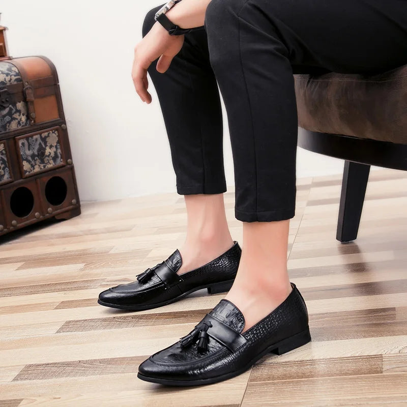 Brand New Mens Casual Shoes Lazy Pointed Leather Shoes Comfortable Sneakers Zapatos De Hombre Snake Skin Dresses 38-47