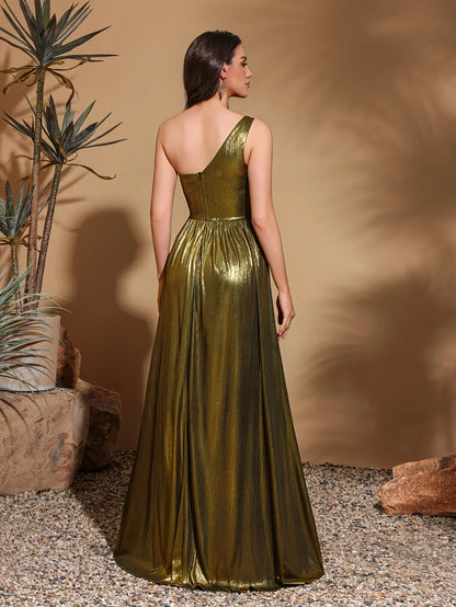 One-shoulder pleated two-sided glossy strapless wedding dress