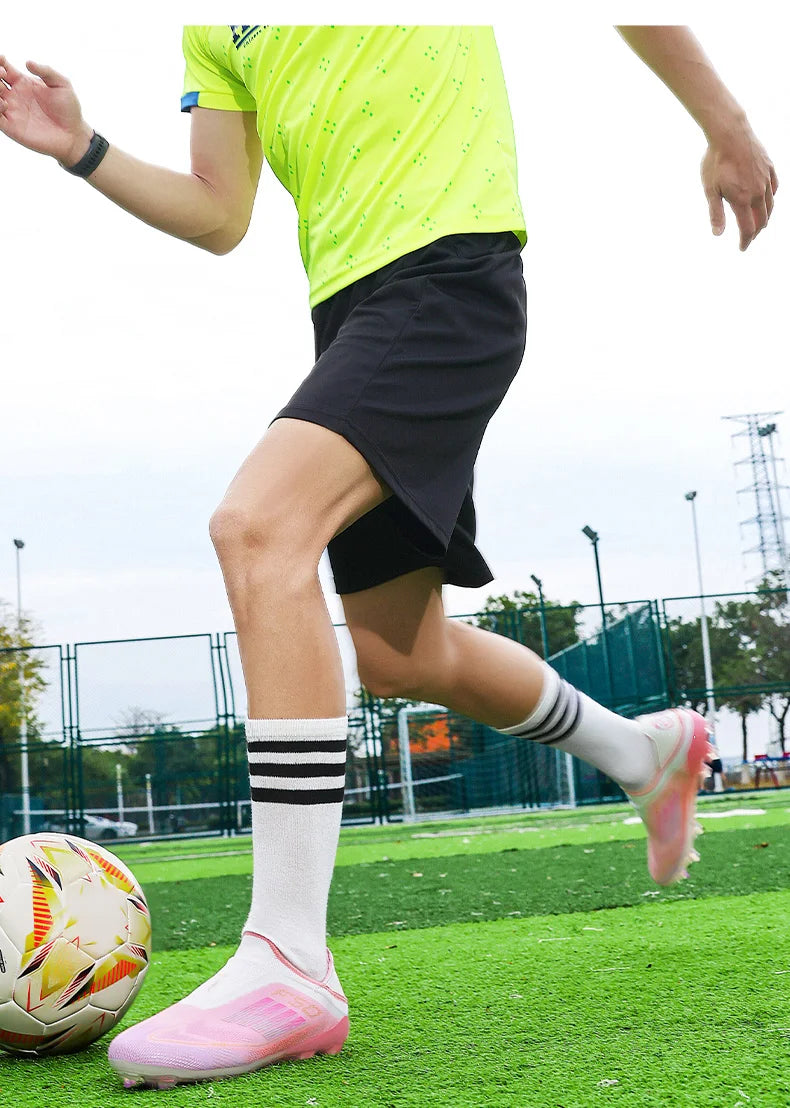 New Men Soccer Shoes Cleats Ultralight Outdoor Professional Football Boots Unisex Hot Sale Women Match FG Sneakers High-quality