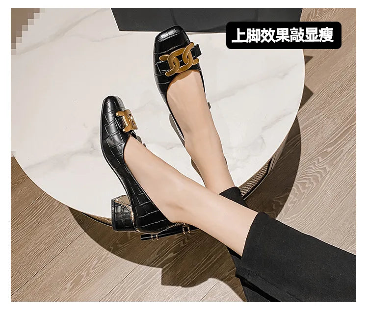 Plus Size 35-43 Women Pumps Med Heel Square Toe Pumps Office Lady Leahter Shoes Big Gold Metal Chain Soft Soles Slip on Shoes