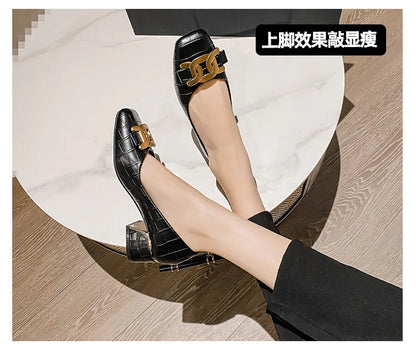 Plus Size 35-43 Women Pumps Med Heel Square Toe Pumps Office Lady Leahter Shoes Big Gold Metal Chain Soft Soles Slip on Shoes