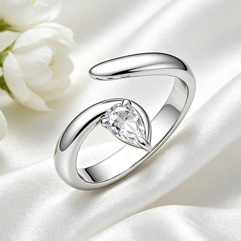 D VVS1 Pear Cut 0.5CT Moissanite Rings for Women Elegant Wedding Proposal Band S925 Sterling Silver Plated 18K Jewelry
