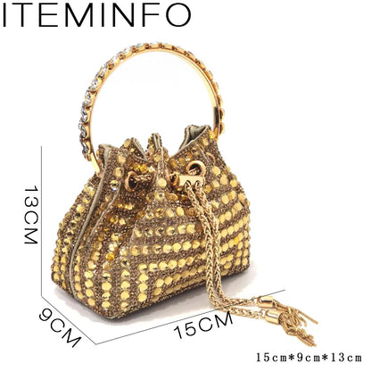 Pointed Shoes And The Same Style Envelope Bag Two Ways To Wear Fashion Shoes And Shoulder Bags