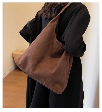 Korean suede bucket bag, women's casual commuting shoulder tote bag, autumn/winter 2025 new underarm set bag
