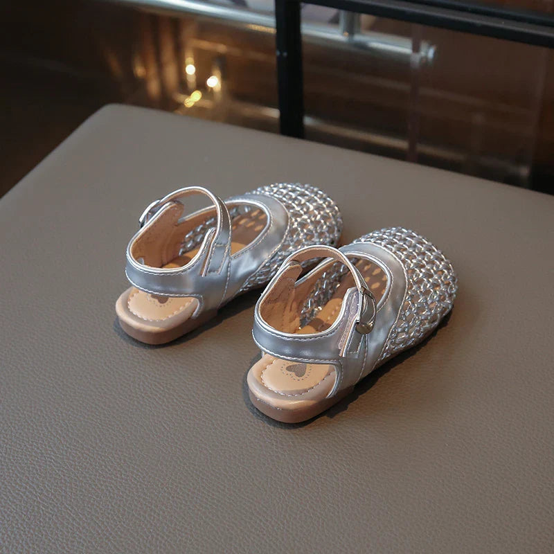 Little Girl Sandal Summer Beach Versatile Kids Princess Half Sandals Fashion Woven Style Children Causal Hollow-out Flat Shoes
