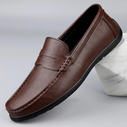 Sapatos Masculinos Loafer de Couro Genuíno Confortáveis Sapatilhas Casuais Masculinas de Luxo Sapatos Formais Masculinos Respiráveis Mocassim Slip-on