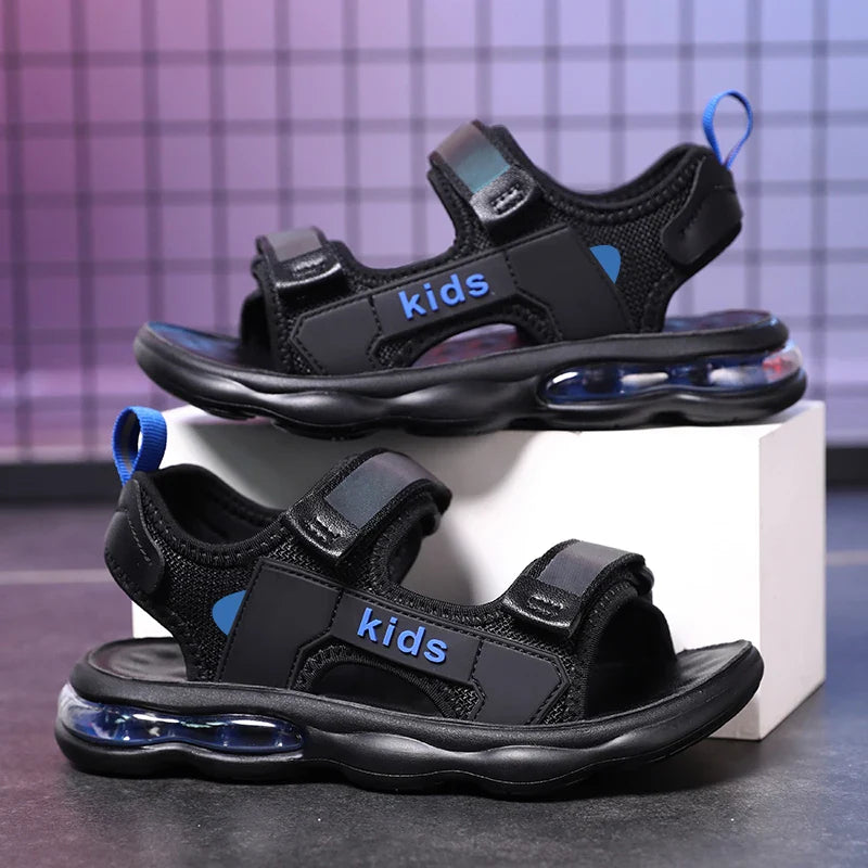 A pair of children's summer open-toe sandals, soft, breathable, wear-resistant flat shoes, sizes 32-42，KT-M-1916