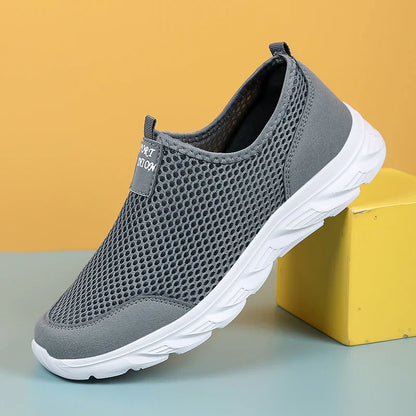 Lightweight Men Casual Shoes Breathable Slip on Male Casual Sneakers Anti-slip Men's Flats Outdoor Walking Shoes Size 38-46