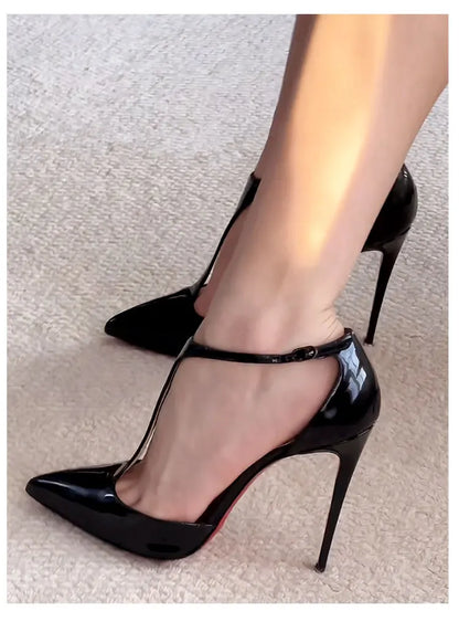 Novos scarpins vazados em T com biqueira, sandálias com salto fino e sapatos de bico fino vazados sexy de boca rasa