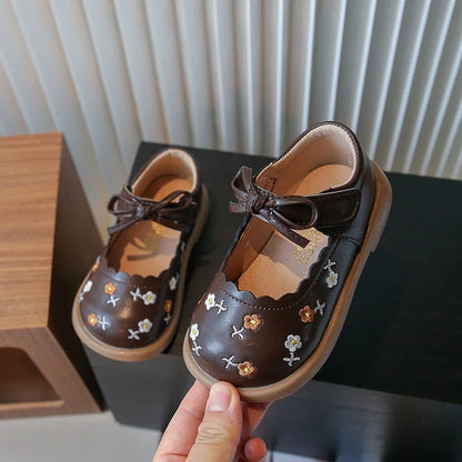 Spring Autumn Girls Soft Leather Shoes Embroidery Flower Princess Sweet Kids National Style Children Flat Mary Janes Dress Shoes