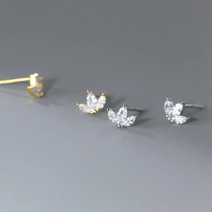 925 Sterling Silver Shiny Small Leaf Zircon Stud Earrings for Women Fashion Korean Teen Crown Piercing Pendientes Jewelry