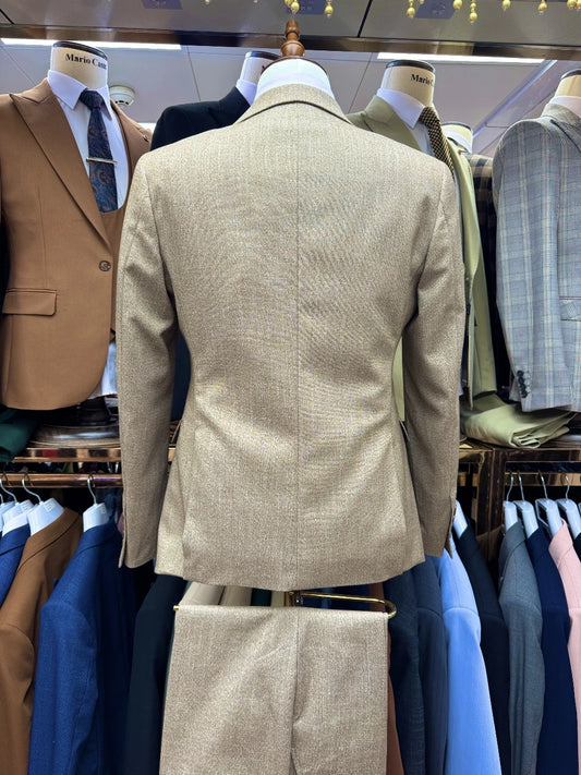 Three Pieces Peak Lapel Men's Suit Set, 4 Colors Fashionable Dancing Tuxedo, Casual One Button Business Outfit For Man