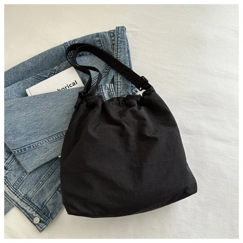 Large Capacity Versatile Shoulder Bag for Women's Summer Popular Lightweight Crossbody Bag Minimalist Tote Handbag