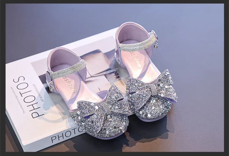 2025 Children's Crystal Princess Shoes bow Tie stylish summer new girls' head-wrapped sandals small high heels performance shoes