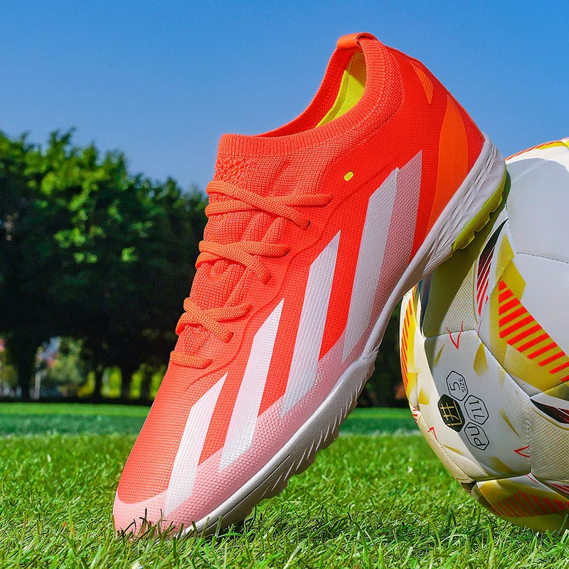 New Football Field Boots Ultralight Men Soccer Shoes Society Comfortable FG Boy Studded Sneaker Original Football Boots Sports