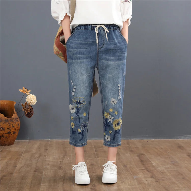 Summer Fashion Ladies Vintage Embroidery Jeans Women Casual Floral Denim Trousers Ripped Harem Pantalons